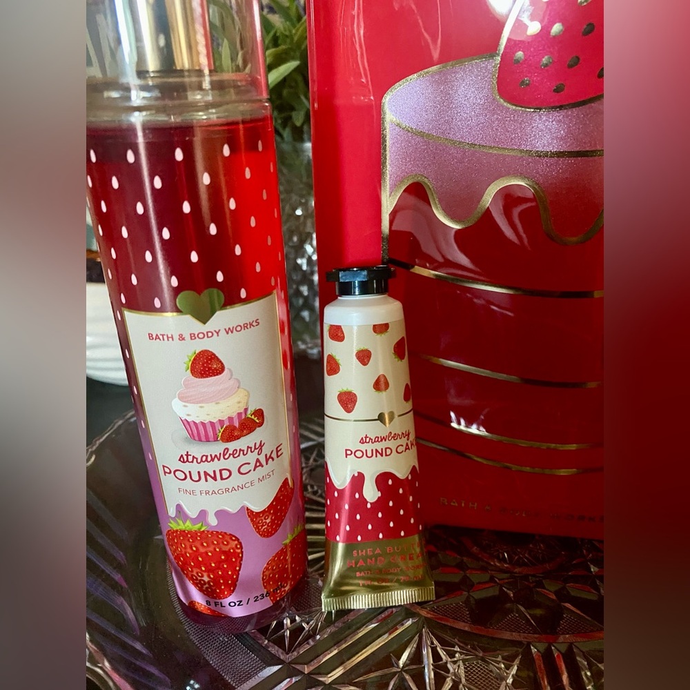 🆕🍓 SALE! BATH & BODY WORKS “STRAWBERRY POUND CAKE” LIMITED EDITION GIFT SET. NEW - Picture 7 of 7